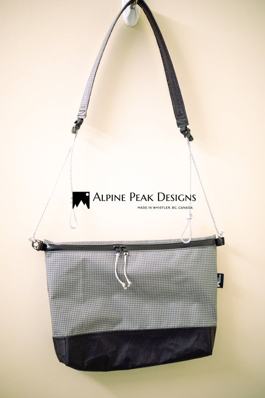 Large Sacoche / Crossbody bag with 210D Venom™ Gridstop ECO, Charcoal Grey