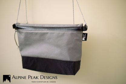 Small Sacoche / Crossbody bag with 210D Venom™ Gridstop ECO, Charcoal Grey