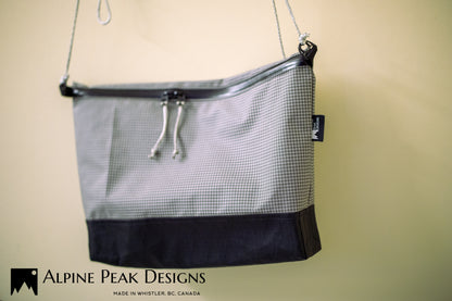 Large Sacoche / Crossbody bag with 210D Venom™ Gridstop ECO, Charcoal Grey